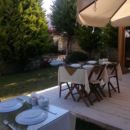 Bizim Ev (adults Only) 酒店 2*