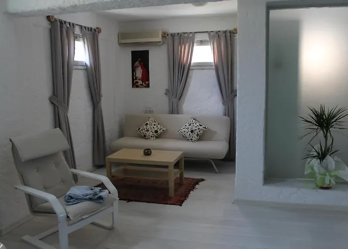 Bizim Ev (adults Only)